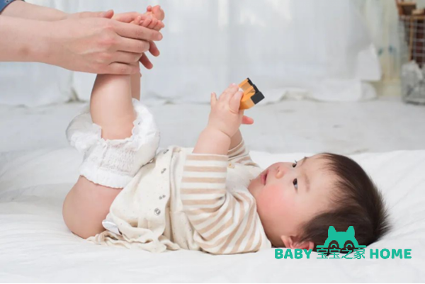 两月龄的宝宝喝奶粉拉绿色便便是什么原因